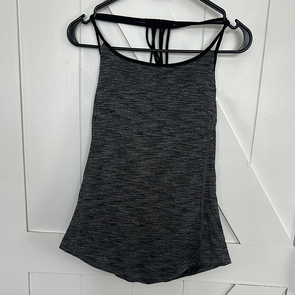 Lululemon Women’s Gray Strappy Tank with Built-In Bra, Size 6
